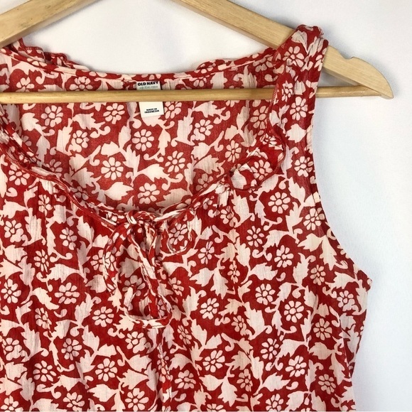 Old Navy Red & White Floral Ruffle Neck Tank Top M - Picture 3 of 4